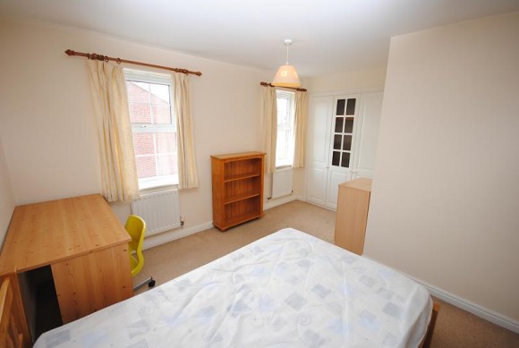 4 Bed - Goldfinch Close, Loughborough, Le11 - Pads for Students